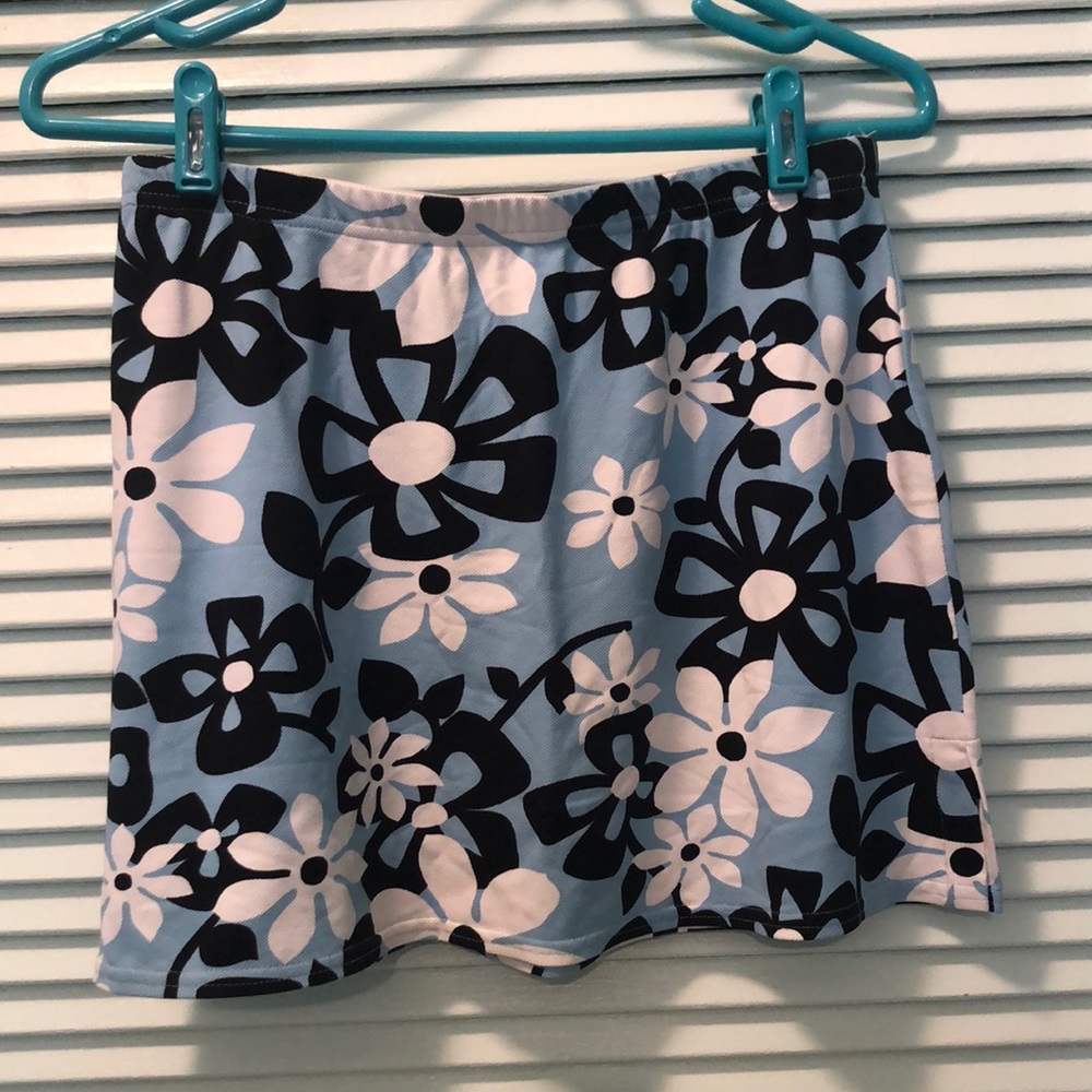 Cute summer mini skirt!